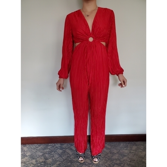 NEW Red Pleated Cut Out Jumpsuit Small - Picture 1 of 6